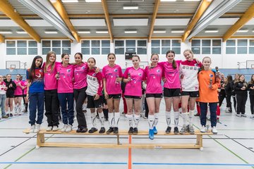 Bild 38 - B-Juniorinnen 2 Loewinnen Cup